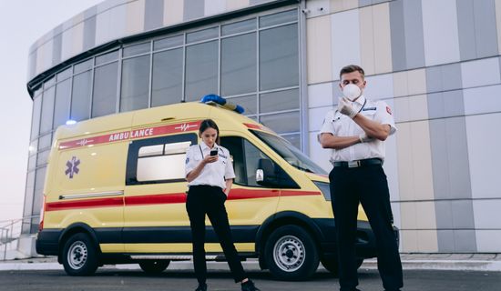 玛沁救护车转运病人算来回费用吗？